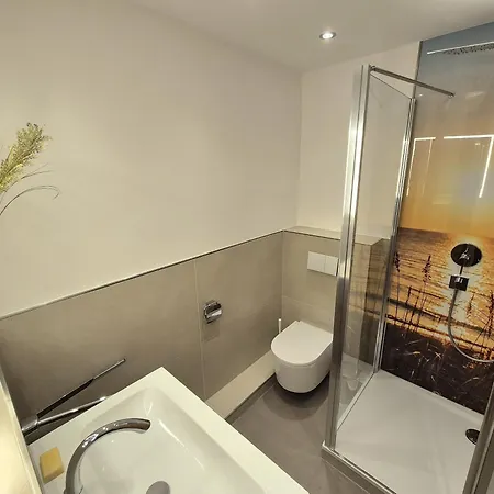 Goldene Ruh - App 205 - In Unmittelbarer Strandlage Mit Seeblickbalkon Apartment Groemitz